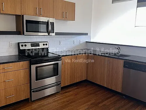 1322 W Broad St Photo 1