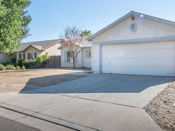 2nd image of 4085 N Santa Fe Ave