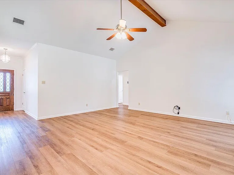 5305 Dry Wells Rd — Photo 10