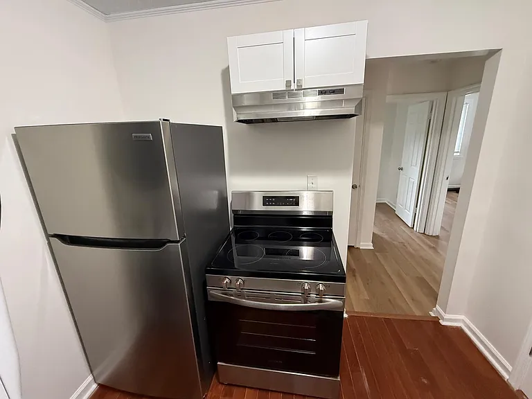 2605 Grimes St — Photo 3