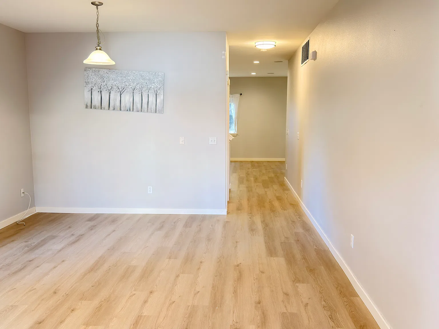 3 bed, 2.5 bath, 2438 sqft, $3,550 — Photo 3