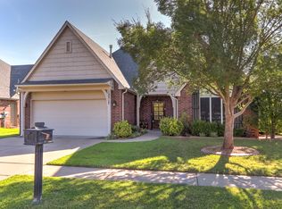 12317 S Cedar Ave, Jenks, OK 74037