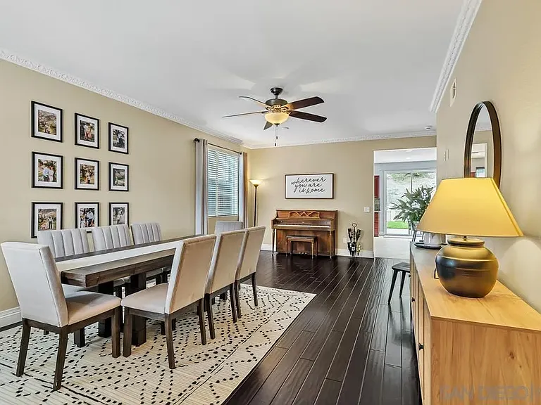 1084 Greenway Rd — Photo 2