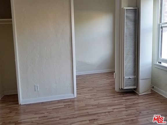 5th image of 607 S Dunsmuir Ave APT 306