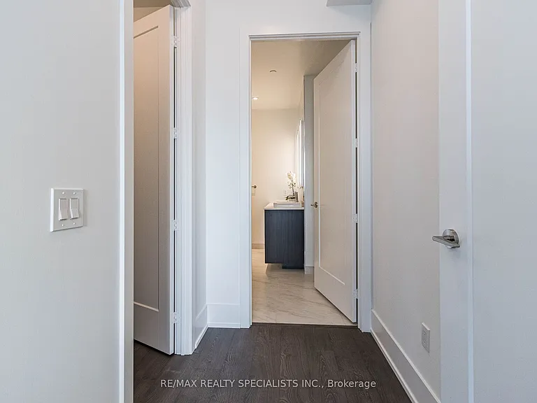 480 Front St W #1903 — Photo 21