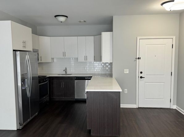 475 Avenel St APT 102, Avenel, NJ 07001