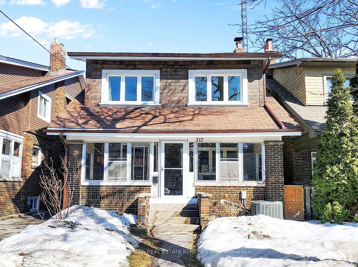 317 Runnymede Rd photo 1
