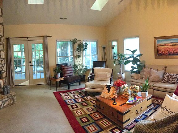 3rd image of 2632 Brick Dr.
