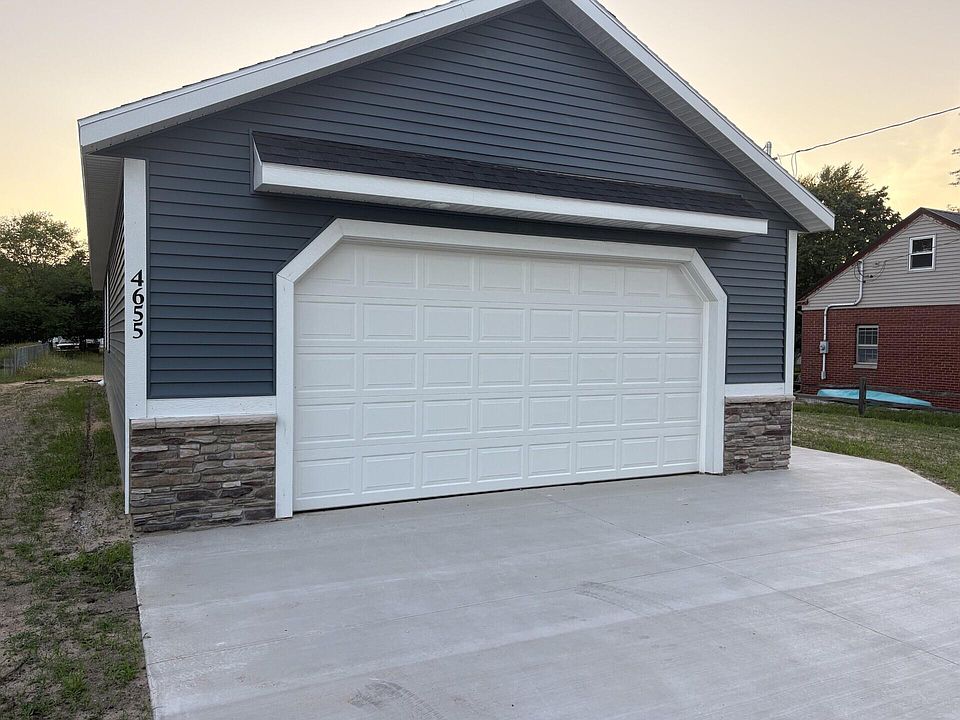 4655 Henry St, Norton Shores, MI 49441 | Zillow