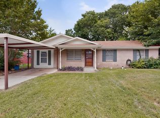 6601 Avalon Dr, Watauga, TX 76148