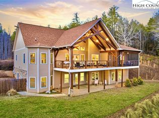 1510 Royal Ln, Lenoir, NC 28645