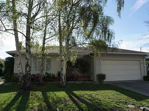 2nd image of 3100 Sheldon Dr