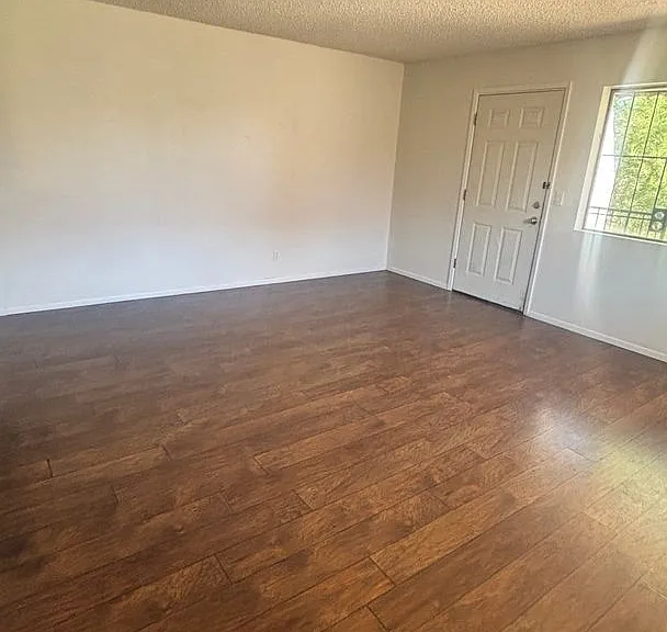700 W University Dr — Photo 9