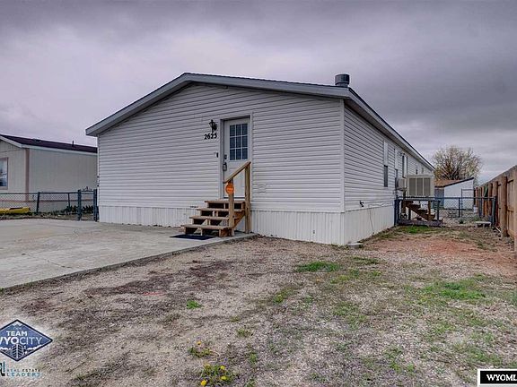2nd image of 2625 Prairie Ln