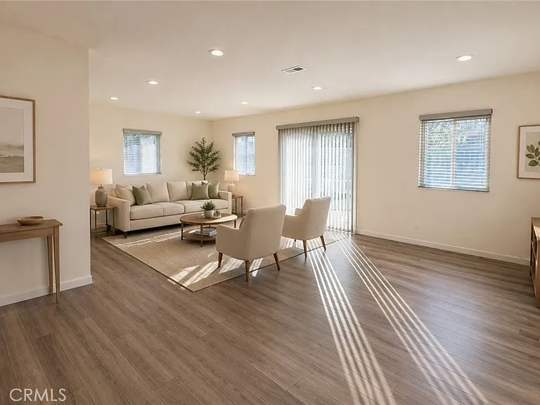 6203 Goodland Ave — Photo 8