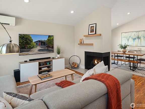 4th image of 8148 16th Avenue SW