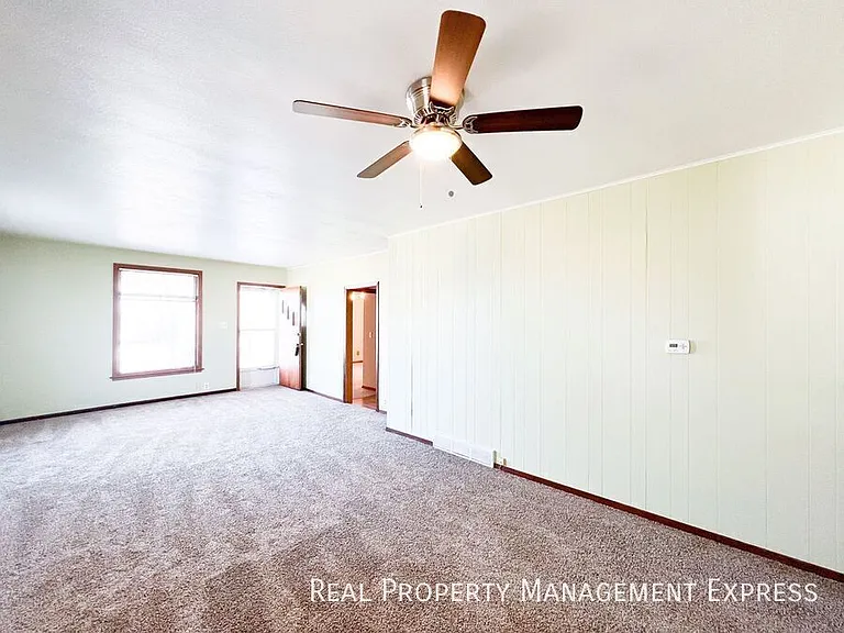715 S 4th Ave — Photo 3