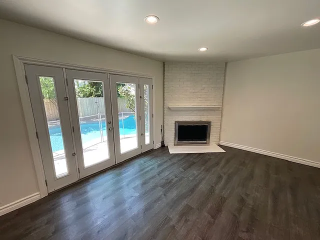 15022 Haynes St — Photo 10
