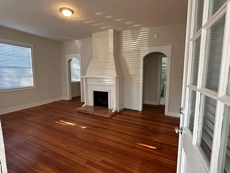 1824 Perry Pl — Photo 4