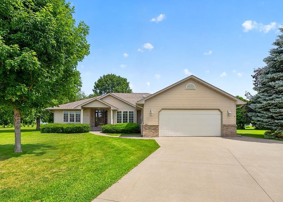 1st image of 26 Garden Ct