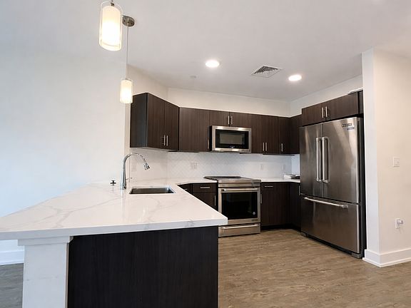 4th image of 20 Penniman Rd Unit 201