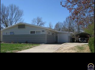 1621 SW Indian Trl, Topeka, KS 66604
