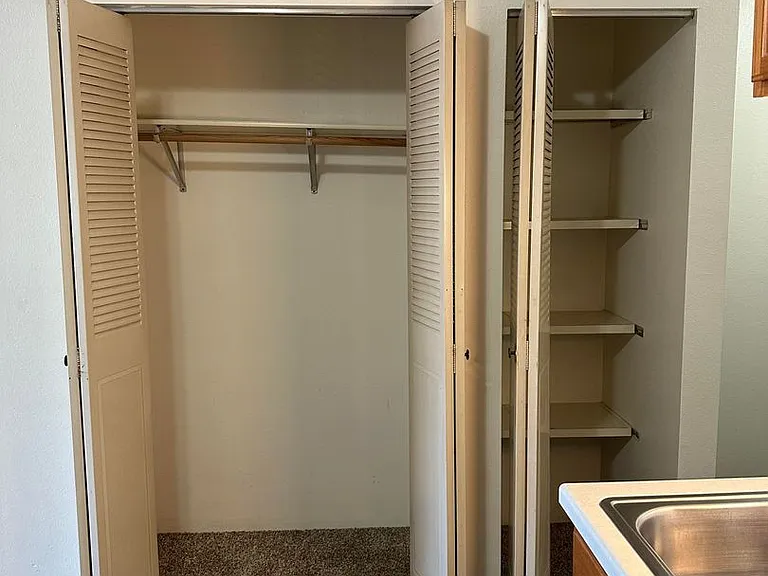 Park Place West Apartments — Photo 8