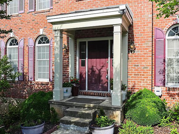 4th image of 1464 W Stonington Dr
