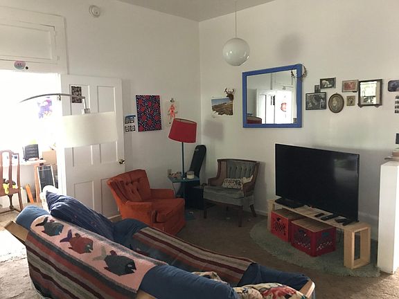 3rd image of 812 S Washington St #2