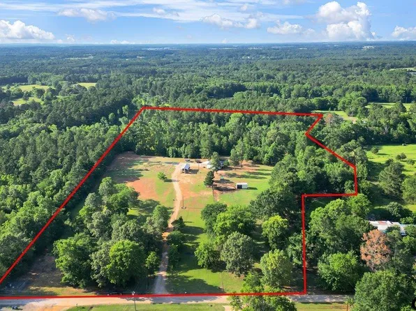 703 W Ross St, Troup, TX 75789