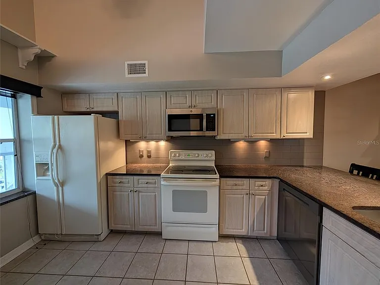 2577 Dolly Bay Dr #302 — Photo 4