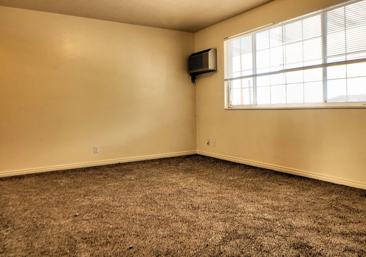 Vincent 4 Plex — Photo 3