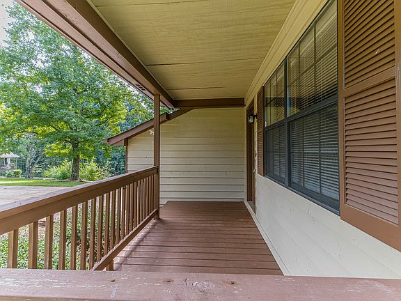 7-web-or-mls-Kings Hill Ct-37_09072023