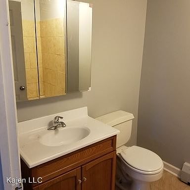 5th image of 204 Main St APT 102