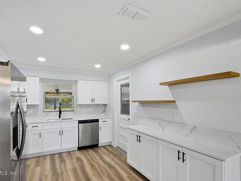3608 Fortuna Dr — Photo 3