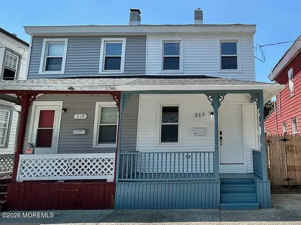217 Wesley St, Salem, NJ 08079