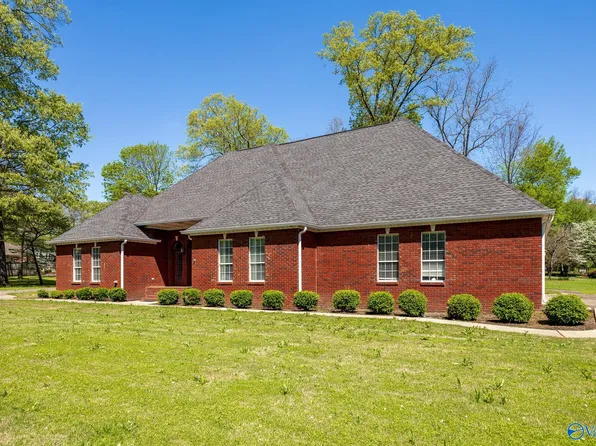 367 Forest Home Dr, Trinity, AL 35673