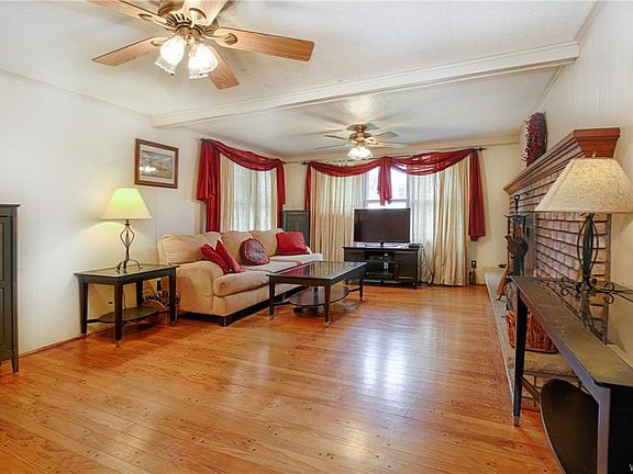 3rd image of 69 Cherrywood Dr