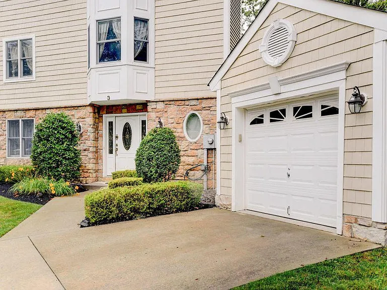 3 Chapin Ave — Photo 4