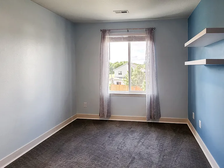 21123 NE Osburn Loop — Photo 17