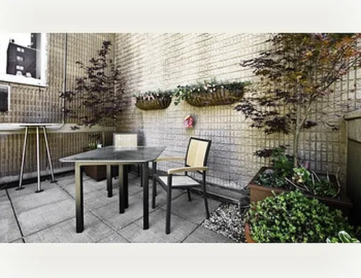 Sold by Nest Seekers International | media 15