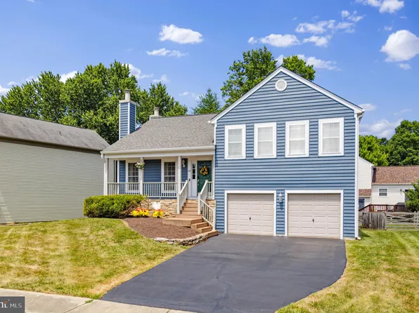 14 Dudley Ct, Sterling, VA 20165