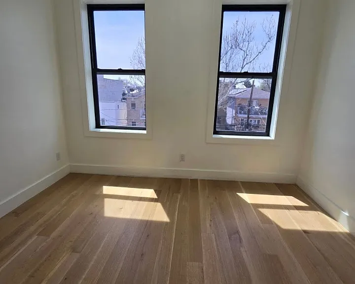 50 Grace St #3A — Photo 2