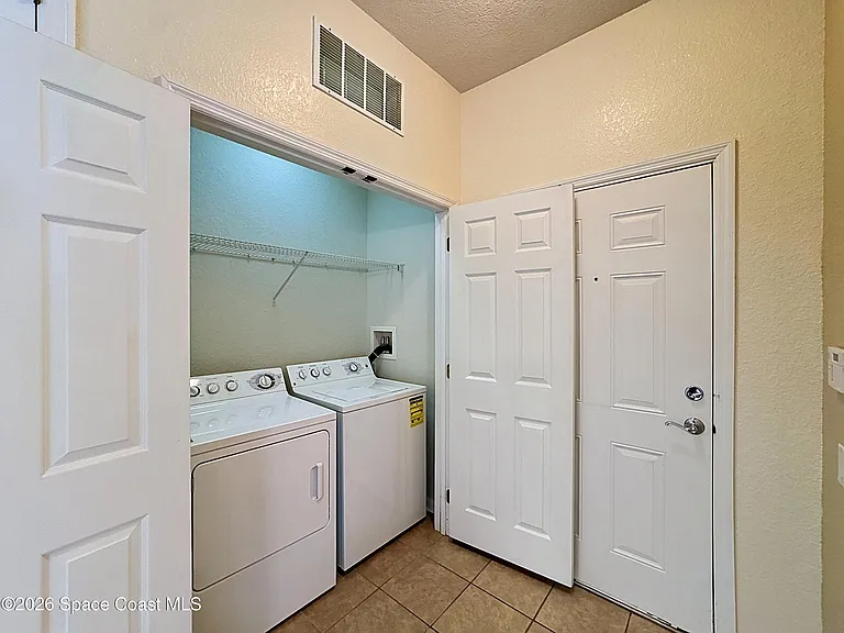 1626 Peregrine Cir #408 — Photo 13