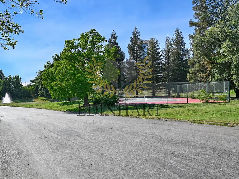 21678 Eastmere Ln — Photo 68