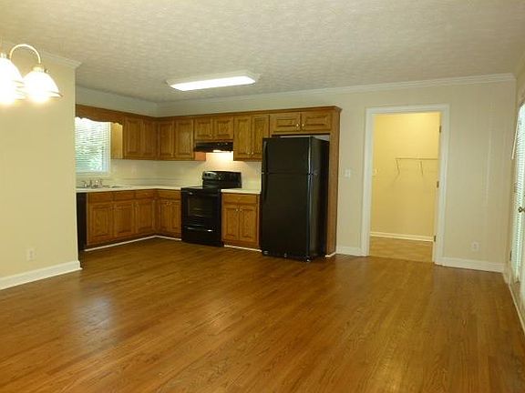 3rd image of 4080 Churchill Downs Dr