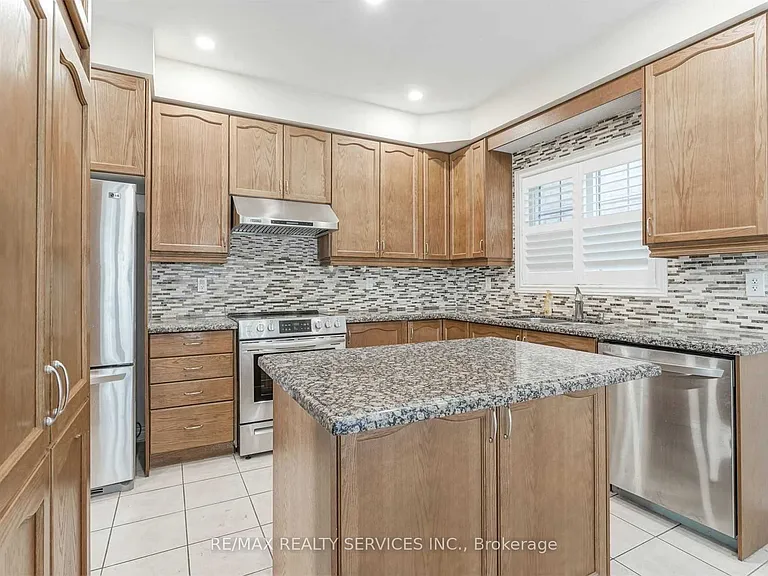 3 Coolwater Dr — Photo 6