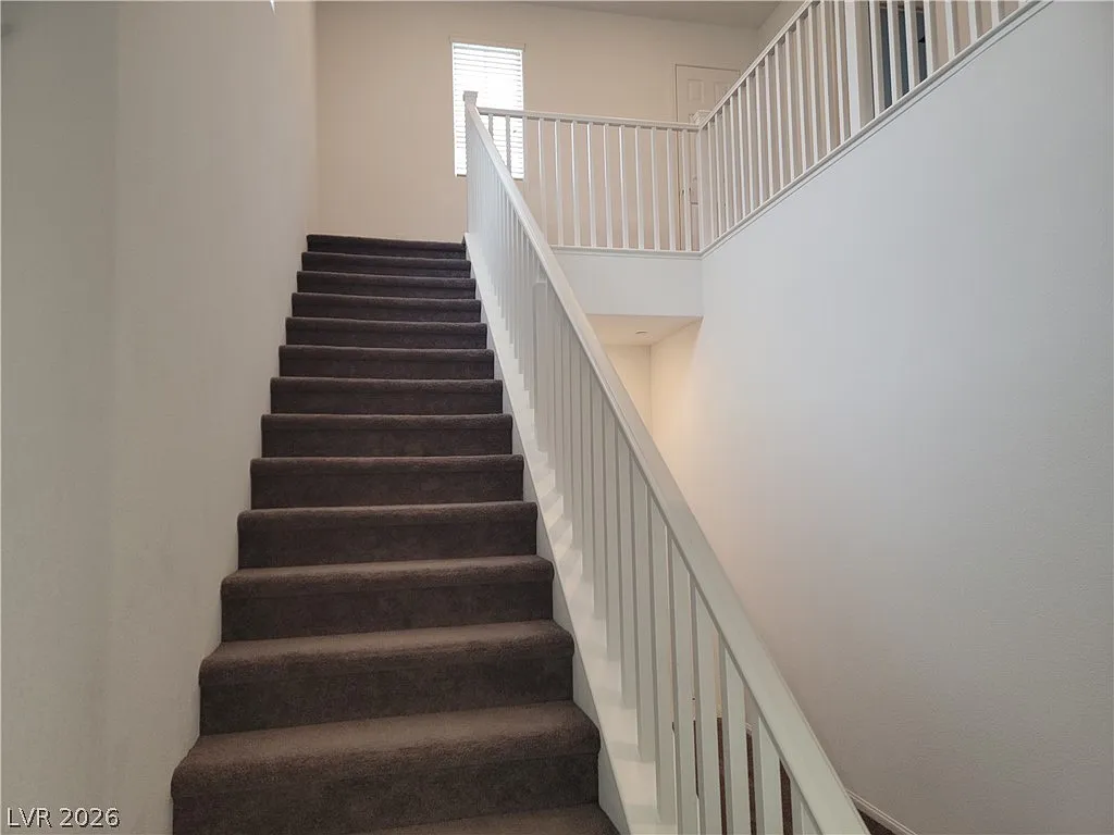 4 bed, 3.0 bath, 2526 sqft, $2,200 — Photo 4