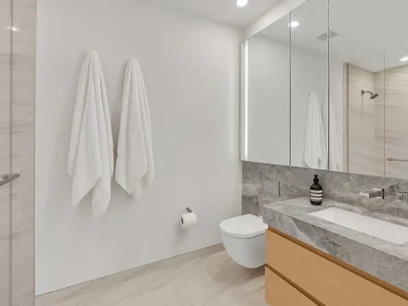 125 Greenwich Street image 8 of 9