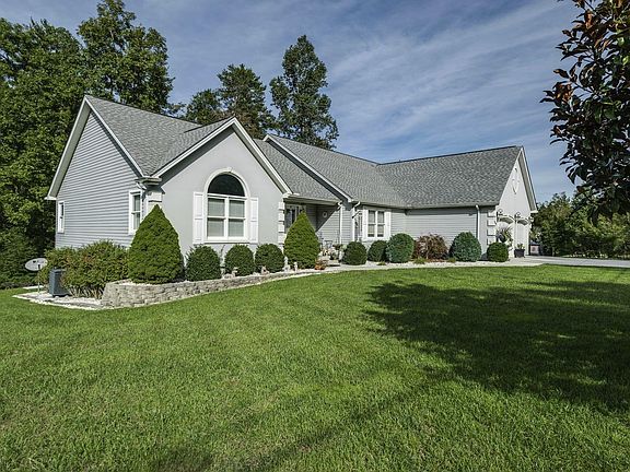 2nd image of 154 Leyden Dr